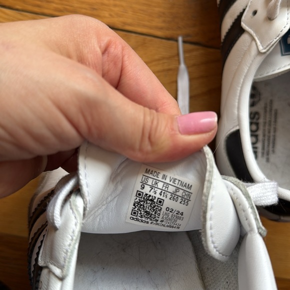 Adidas Samba White and Black Sneakers - Picture 6 of 6